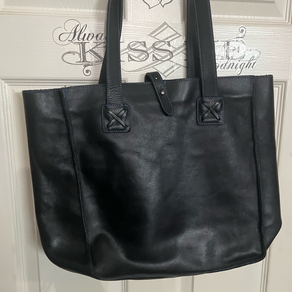Roots Black Leather Bag with Light Interior